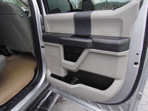 Used 2022 Ford F250 XL w/ STX Appearance Package image 14