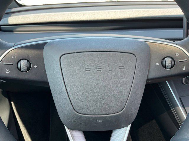 Used 2026 Tesla Model Y 2WD image 30