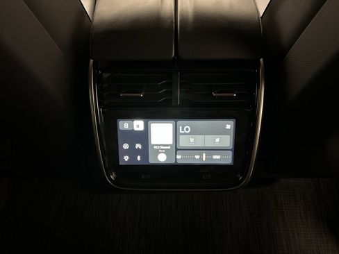 Used 2024 Rivian R1T Adventure AWD/4WD image 28