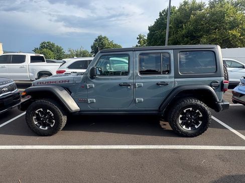 Used 2025 Jeep Wrangler Unlimited Rubicon AWD/4WD image 6