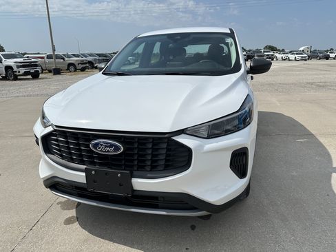 Used 2023 Ford Escape AWD image 10