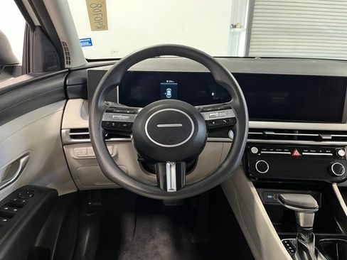 Used 2025 Hyundai Tucson SEL FWD image 21