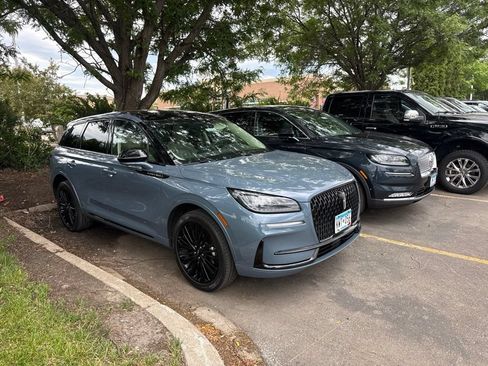 Used 2023 Lincoln Corsair AWD w/ Equipment Group 101A image 2