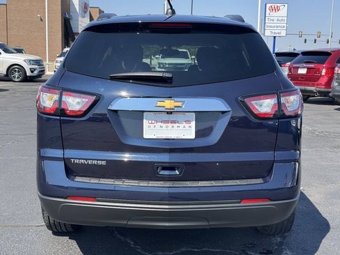 Used 2017 Chevrolet Traverse LS FWD image 5