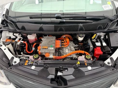 Used 2017 Chevrolet Bolt Premier w/ Driver Confidence II Package FWD image 7