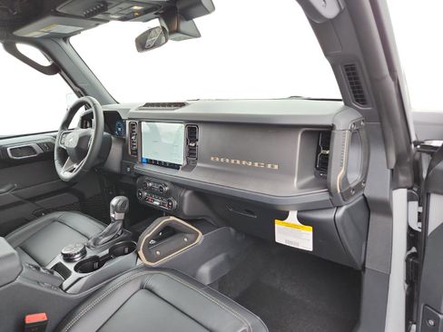 New 2026 Ford Bronco Badlands image 26