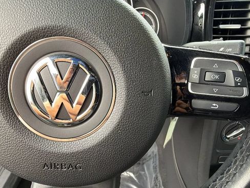 Used 2018 Volkswagen Beetle 2.0T S FWD image 20