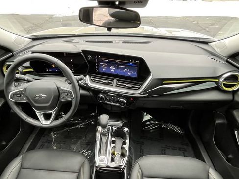 Certified 2024 Chevrolet Trax ACTIV w/ Sunroof Package image 11