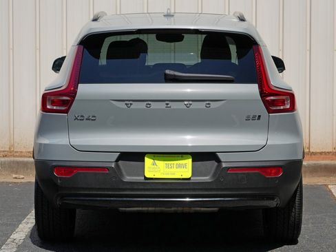 Used 2024 Volvo XC40 B5 Ultimate w/ Protection Package Premier AWD/4WD image 54