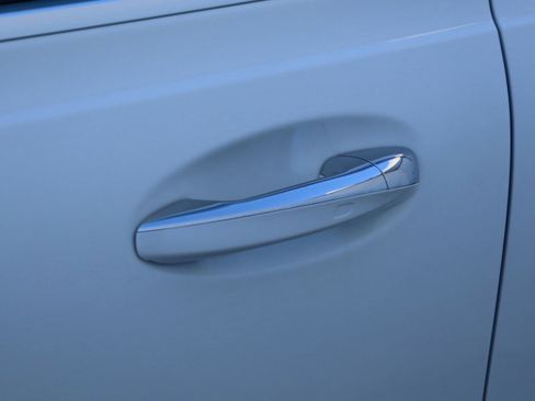 Used 2025 Mercedes-Benz GLB 250 image 16