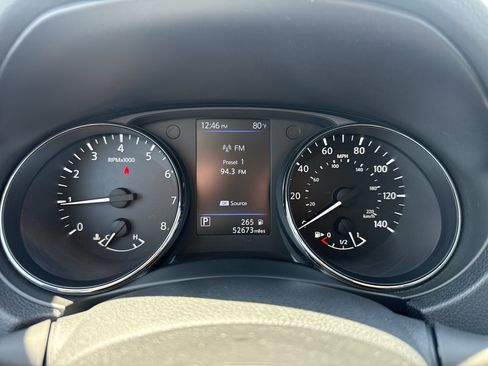 Used 2019 Nissan Rogue SL AWD/4WD image 17