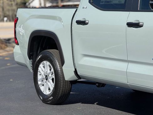 New 2026 Toyota Tundra SR5 image 6