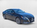 Used 2023 Nissan Altima 2.5 SV image 3