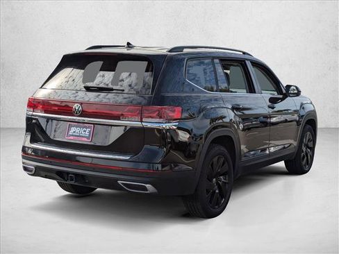 Used 2024 Volkswagen Atlas SE image 5