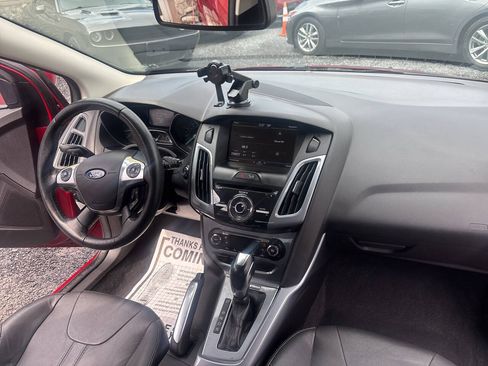 Used 2012 Ford Focus Titanium FWD image 17