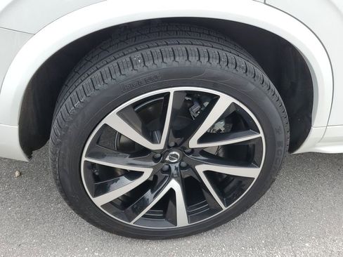 Certified 2024 Volvo XC90 B6 Plus w/ Protection Package Premier image 6