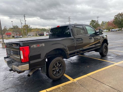 Used 2019 Ford F250 XLT w/ Snow Plow Prep Package image 5