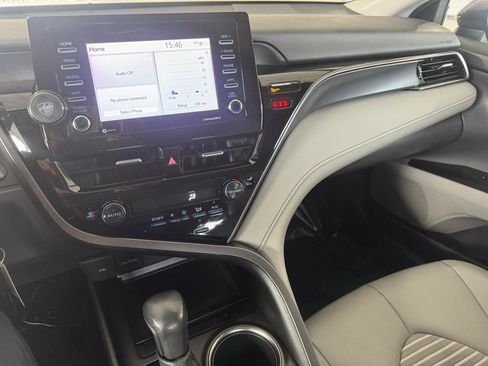 Used 2023 Toyota Camry SE image 29