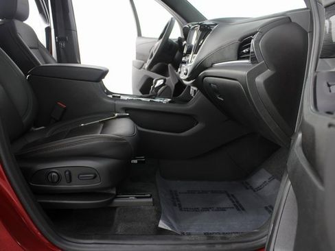 Used 2023 Chevrolet Traverse High Country image 27