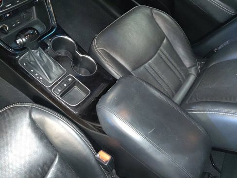 Used 2015 Kia Sorento SX image 26