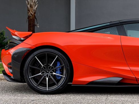 Used 2021 McLaren 765LT RWD image 16