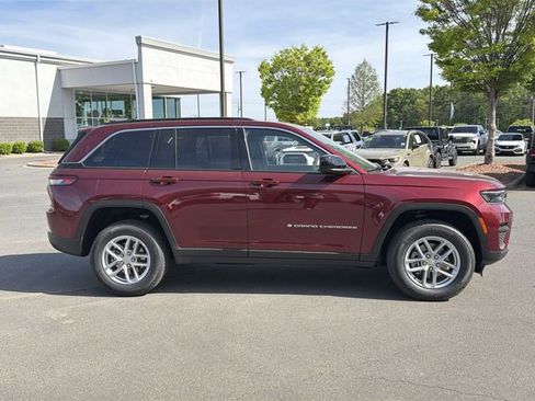 New 2026 Jeep Grand Cherokee Laredo AWD/4WD image 13