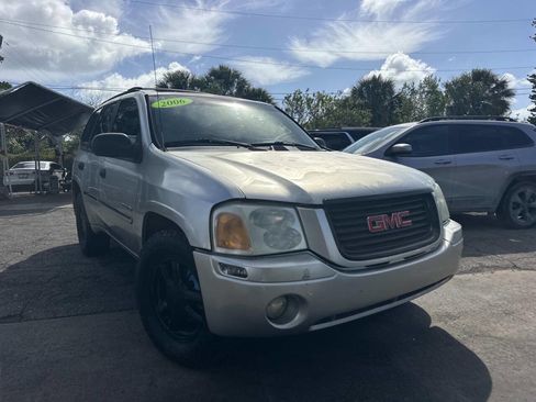Used 2006 GMC Envoy SLE w/ Sle Preferred Equipment Group image 1