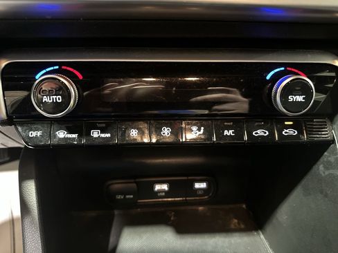 Used 2023 Kia K5 GT-Line image 16