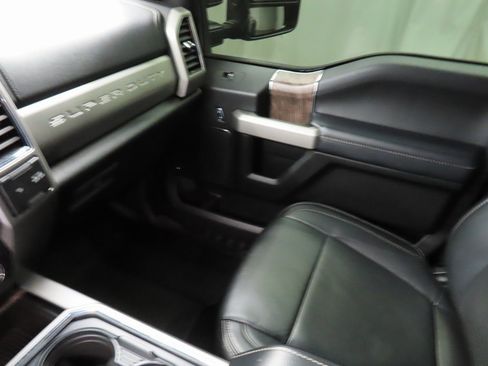 Used 2019 Ford F350 Lariat image 24