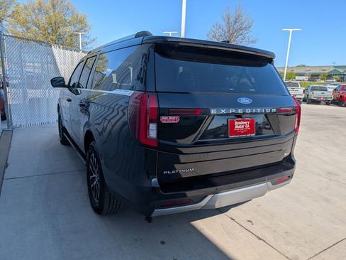 Used 2025 Ford Expedition Max Platinum AWD/4WD image 25