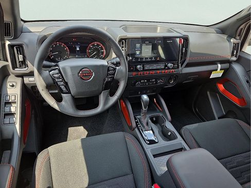 New 2025 Nissan Frontier PRO-4X image 11