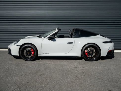 Certified 2026 Porsche 911 Targa 4 GTS image 2