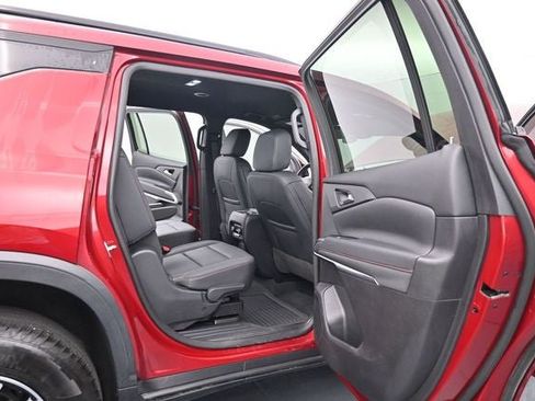 Used 2024 Chevrolet Traverse Z71 AWD/4WD image 20
