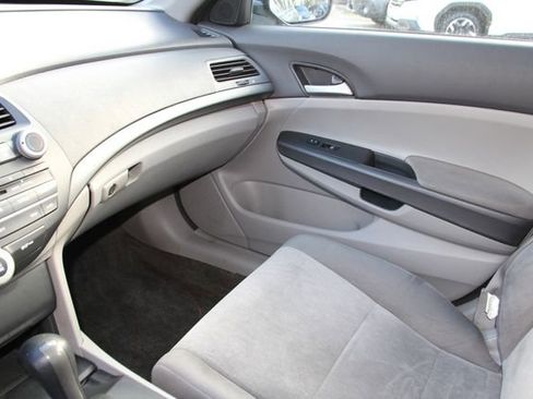 Used 2010 Honda Accord LX-P image 16