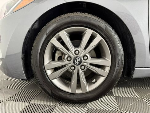 Used 2018 Hyundai Elantra SEL w/ Cargo Package image 40