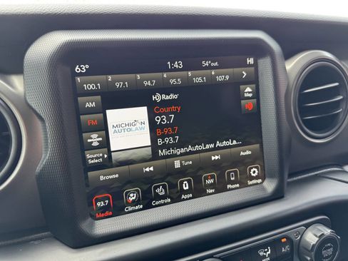 Used 2022 Jeep Gladiator Sport AWD/4WD image 10