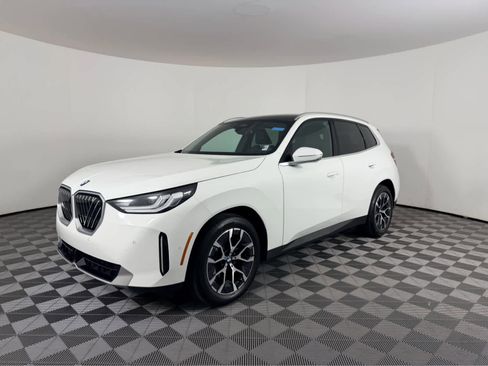 Certified 2025 BMW X3 xDrive30i w/ Premium Package image 8