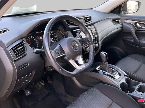 Used 2019 Nissan Rogue SV FWD image 15