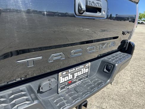 Used 2021 Toyota Tacoma TRD Pro AWD/4WD image 32