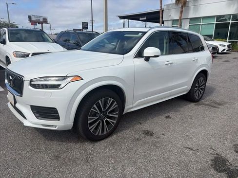 Used 2021 Volvo XC90 T6 Momentum AWD/4WD image 6