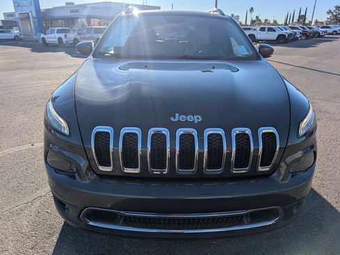Used 2016 Jeep Cherokee Limited w/ Luxury Group image 8