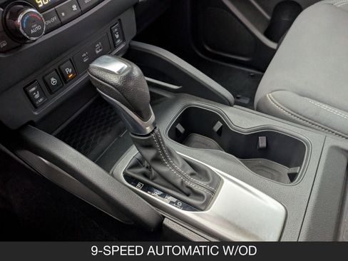 Used 2022 Nissan Frontier SV image 16