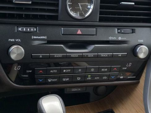 Used 2020 Lexus RX 350L FWD w/ Premium Package image 24
