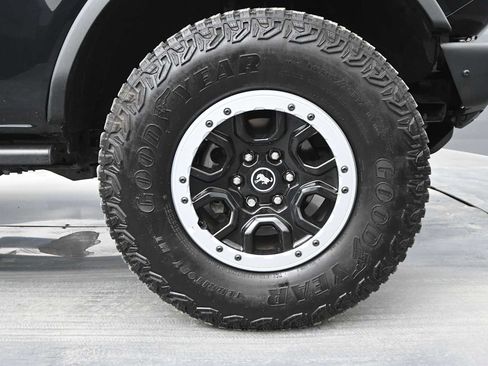 Used 2024 Ford Bronco Black Diamond w/ Sasquatch Package AWD/4WD image 10