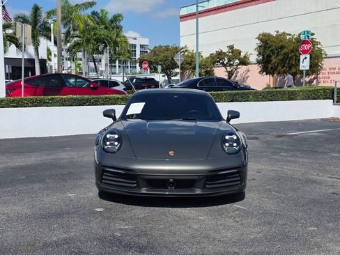 Used 2022 Porsche 911 Carrera 4 image 2