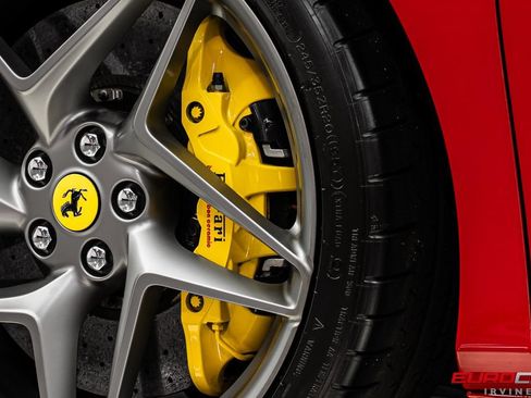 Used 2021 Ferrari F8 Tributo RWD image 26