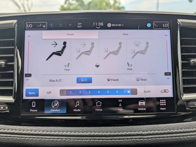 Used 2024 Chrysler Pacifica Limited FWD image 28