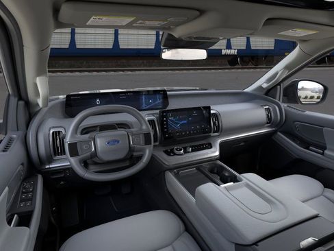 New 2025 Ford Expedition Active RWD image 9