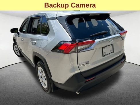Certified 2025 Toyota RAV4 LE AWD/4WD image 9