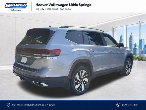 Certified 2026 Volkswagen Atlas SE w/ Panoramic Sunroof Package FWD image 5